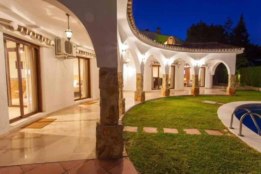 Summer Offers! Fabulous Luxury Villa Near The Beach Sleeps 8 Benalmadena