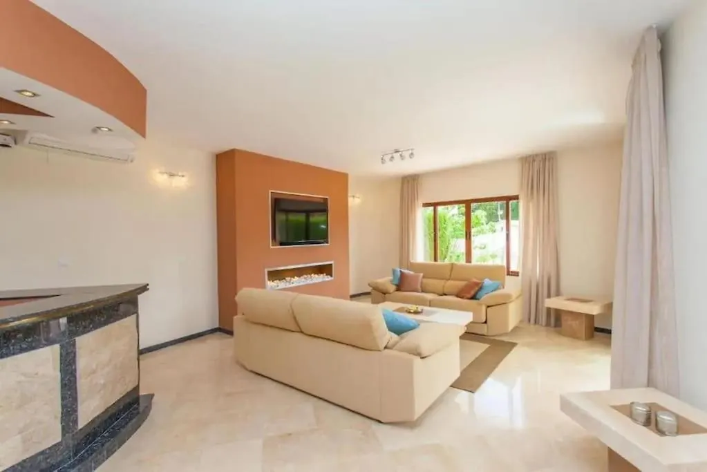 Summer Offers! Fabulous Luxury Villa Near The Beach Sleeps 8 Benalmádena Spagna
