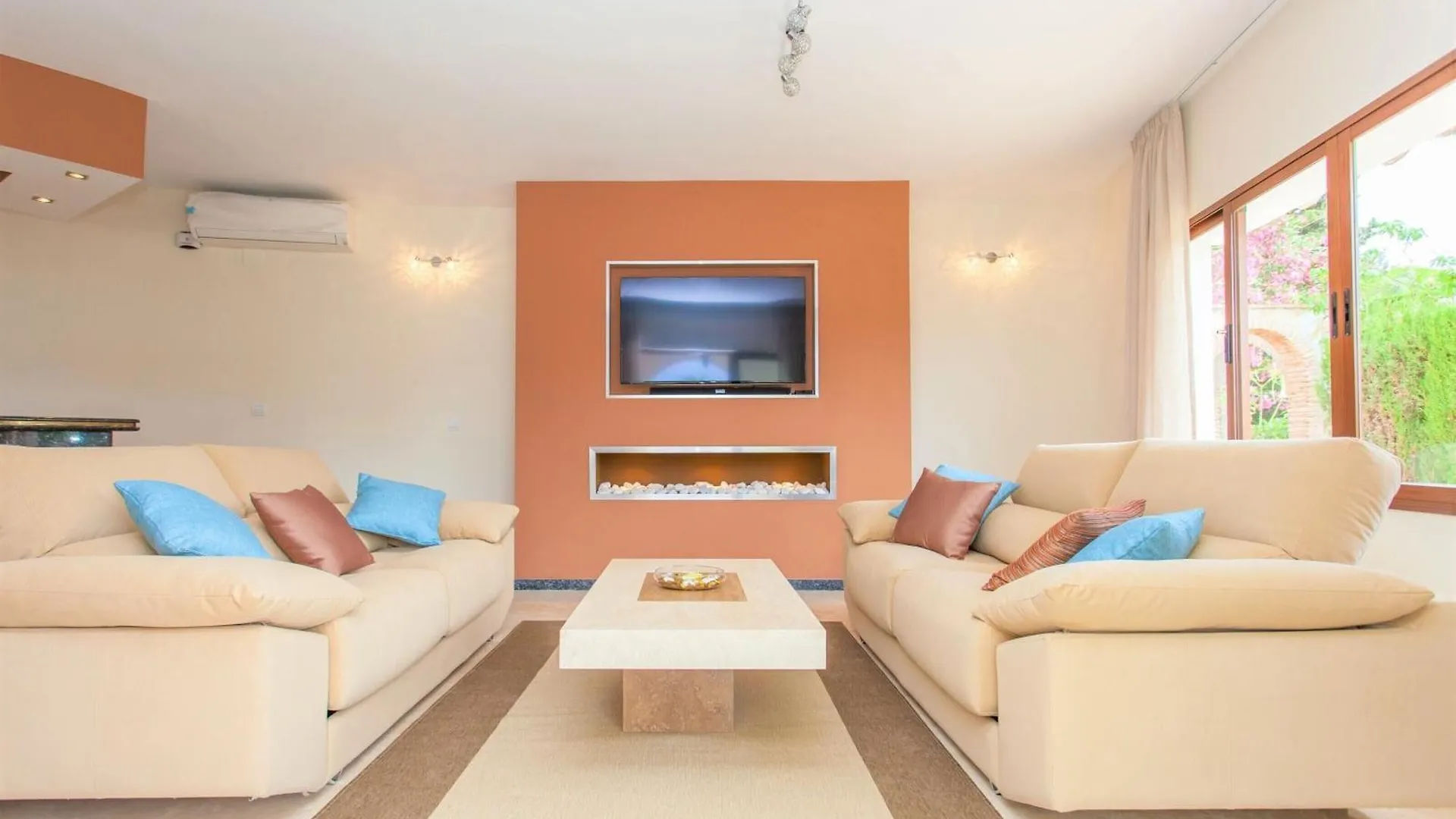 Summer Offers! Fabulous Luxury Villa Near The Beach Sleeps 8 Benalmádena 0*,